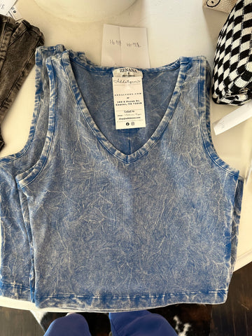 Blue cropped marble tank top